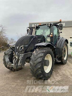 Valtra T254V Traktorok