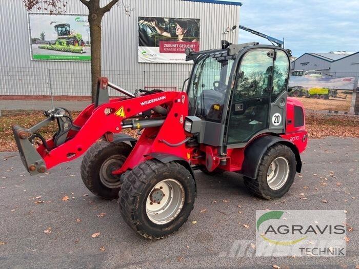 Weidemann 2070 CX 50 Gumikerekes homlokrakodók