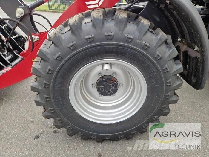 Yanmar V 7 Gumikerekes homlokrakodók