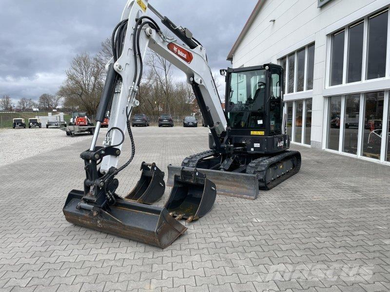 Bobcat E 60 Gumikerekes kotrók