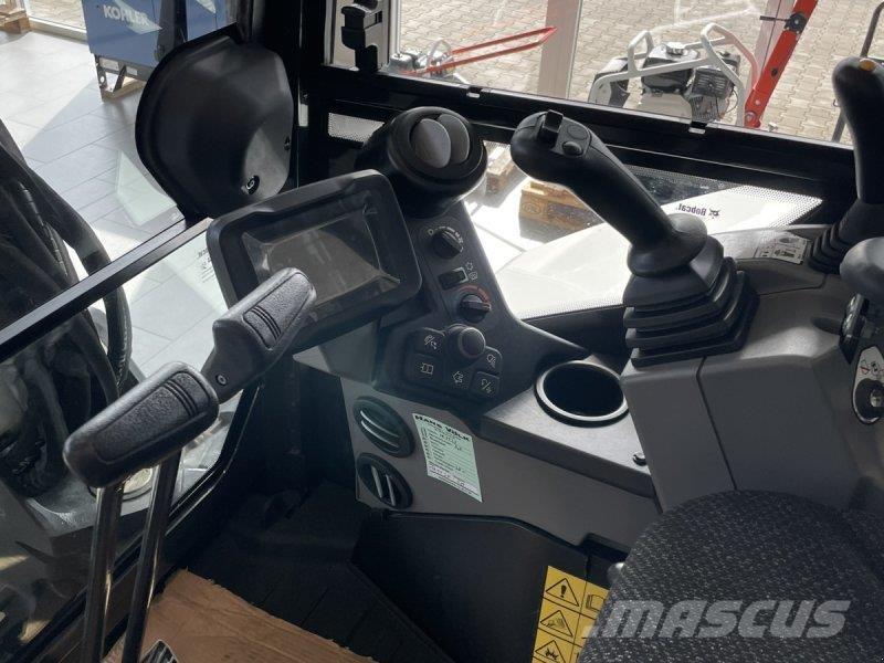 Bobcat E 60 Gumikerekes kotrók