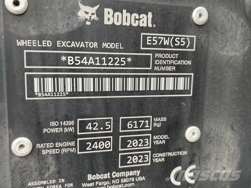Bobcat E57W Gumikerekes kotrók