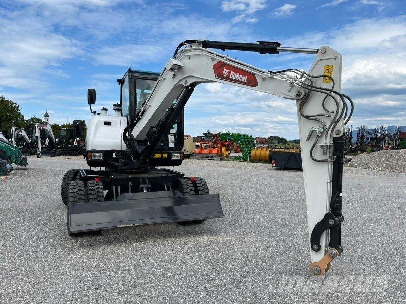 Bobcat E57W Gumikerekes kotrók