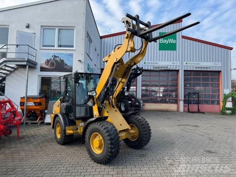 CAT 906-14 Gumikerekes homlokrakodók