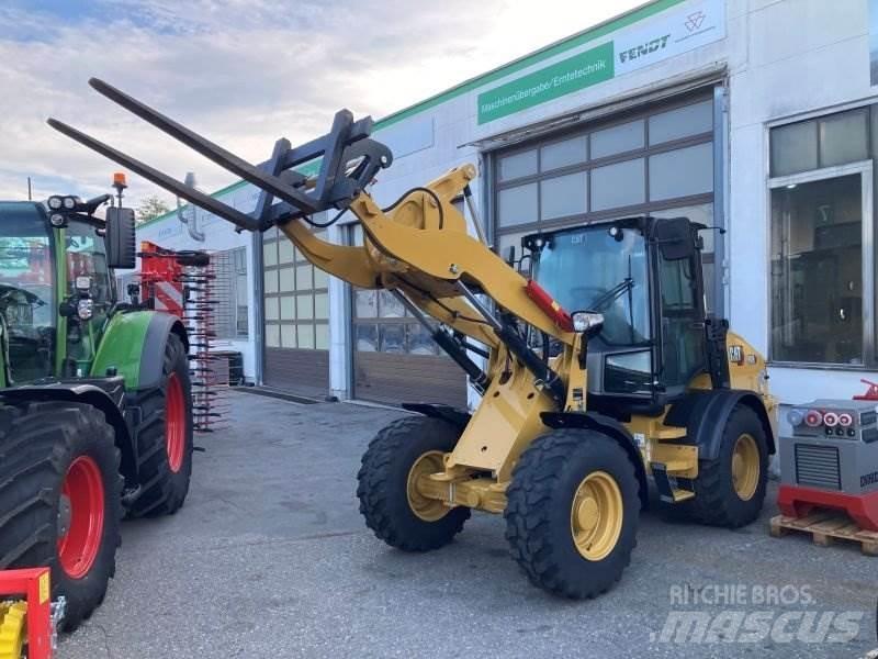 CAT 908 Gumikerekes homlokrakodók