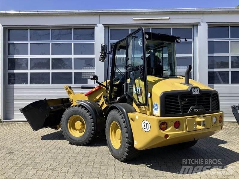 CAT 908-14A Gumikerekes homlokrakodók