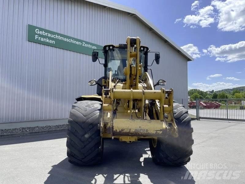 CAT 938M Gumikerekes homlokrakodók