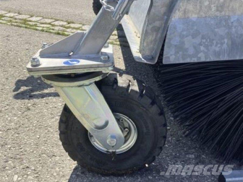 Fliegl TYP 700 Úttakarító gépek