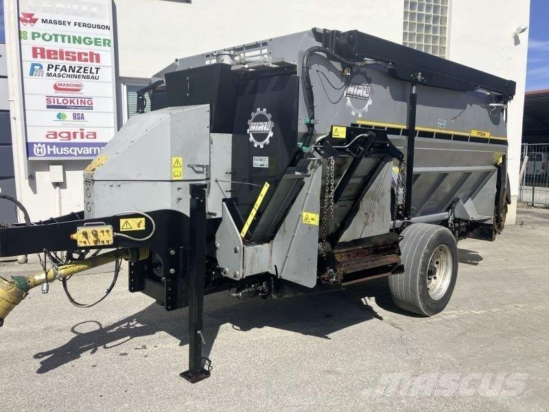  HIRL T110 Takarmánykeverők