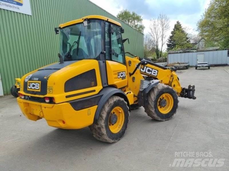 JCB TM 220 Gumikerekes homlokrakodók