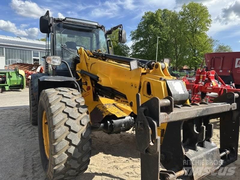 JCB TM 320 S Gumikerekes homlokrakodók