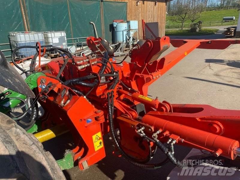 Kuhn FC 883 Kaszák