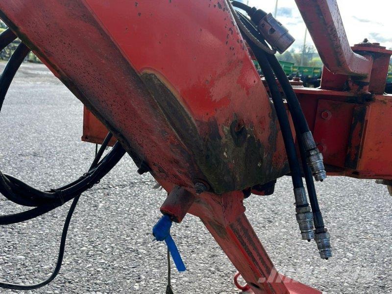 Kuhn GA7302DL Rendforgatók