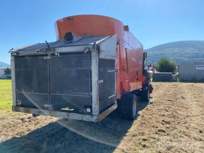 Kuhn SPW 25 Takarmánykeverők