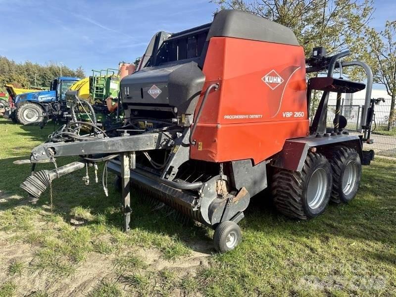 Kuhn VBP 2160 Göngyölő gépek