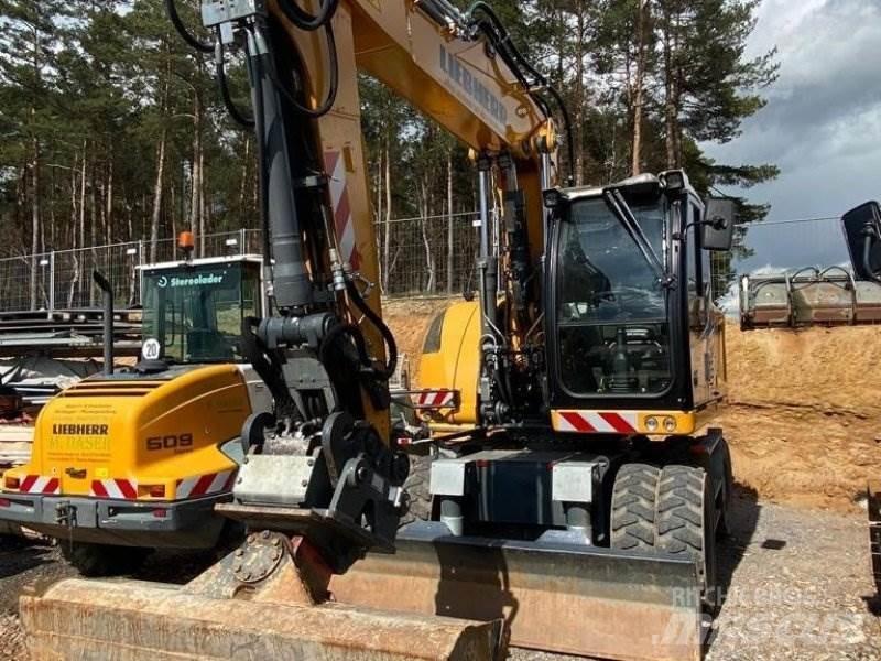 Liebherr A 916 Gumikerekes kotrók