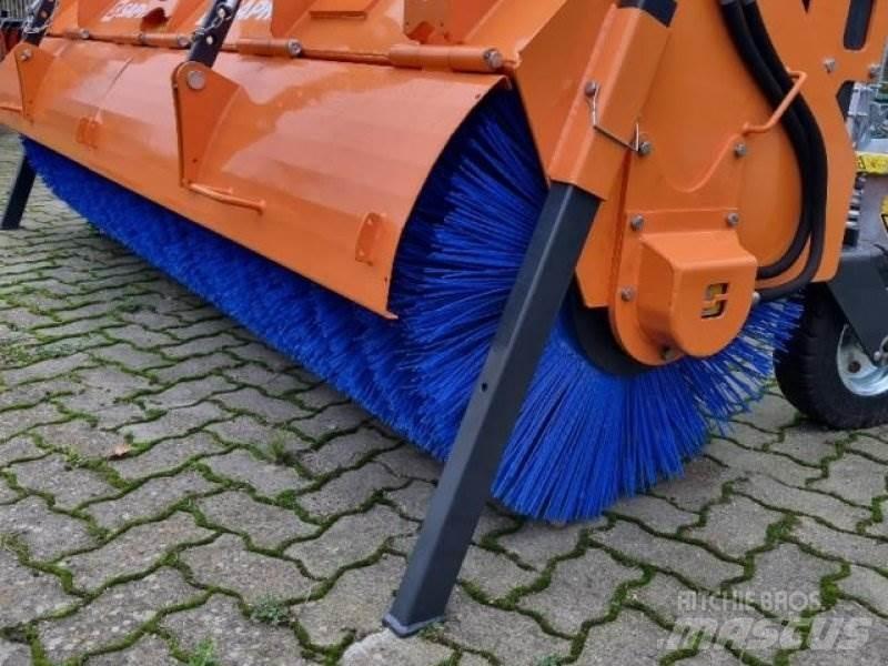 Saphir SKM 28 Úttakarító gépek