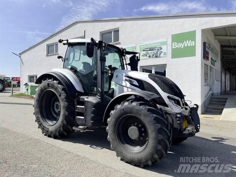 Valtra T235D Traktorok