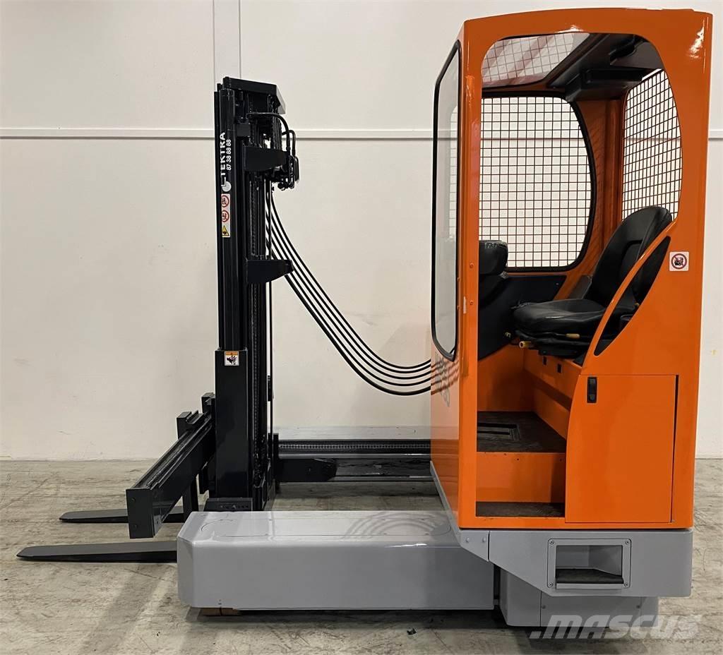 Hubtex MQ 30 AC Tolóoszlopos négyutas targonca