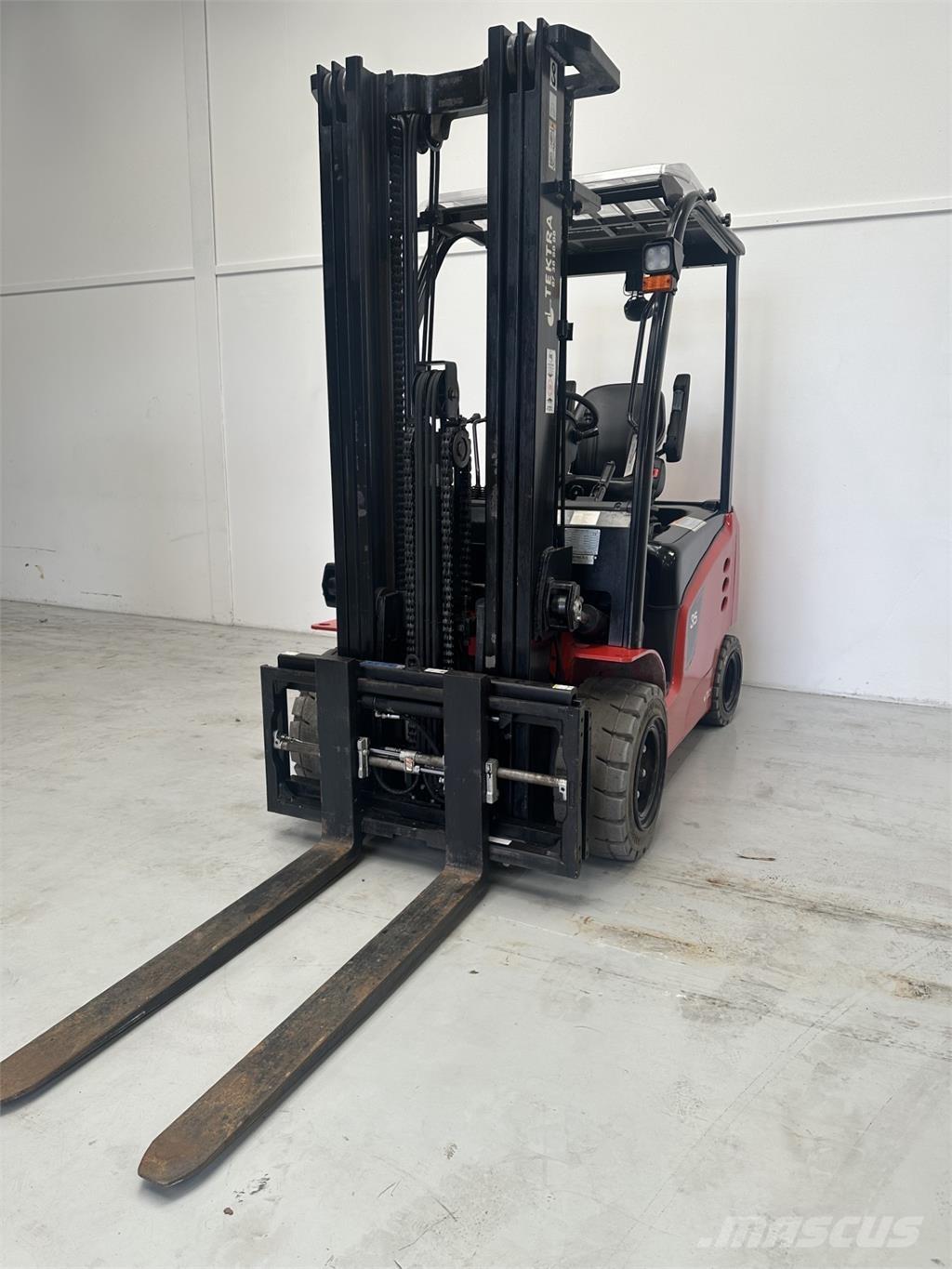 Tektra CPD35-XC4 Elektromos targoncák