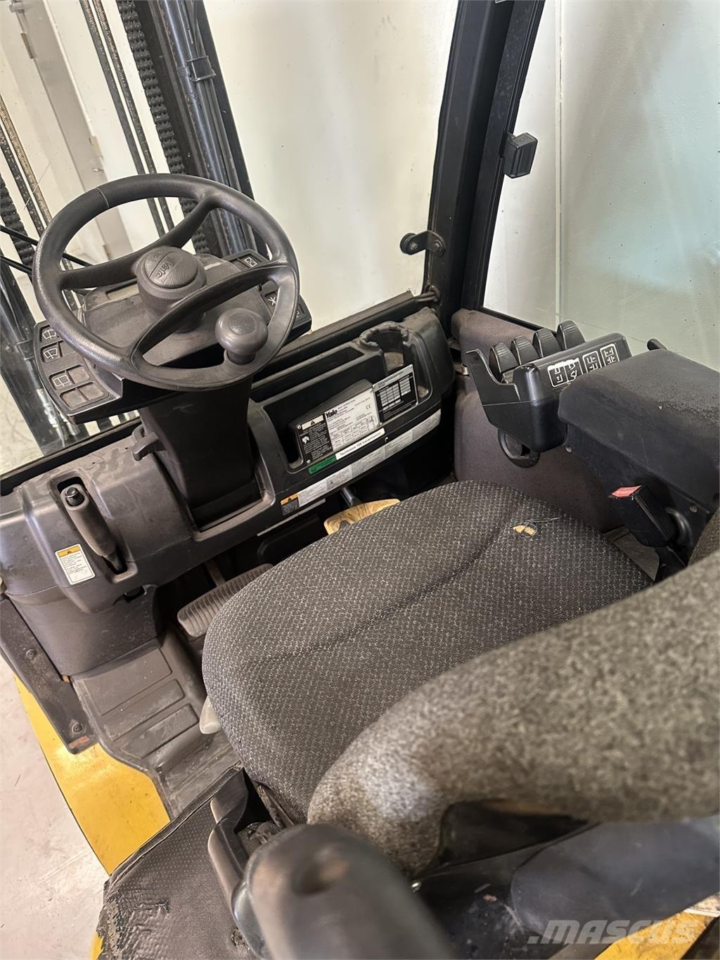 Yale GLP30VX Gázüzemű targoncák