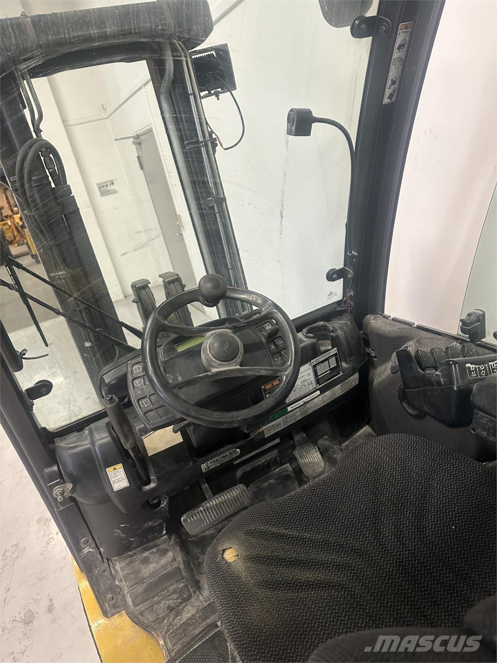 Yale GLP30VX Gázüzemű targoncák