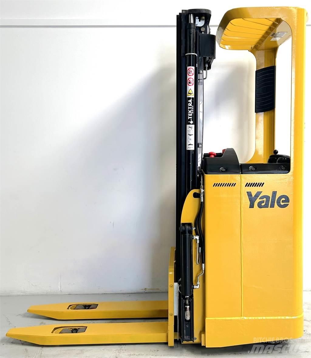 Yale SMS12S Elektromos gyalogkíséretű targoncák