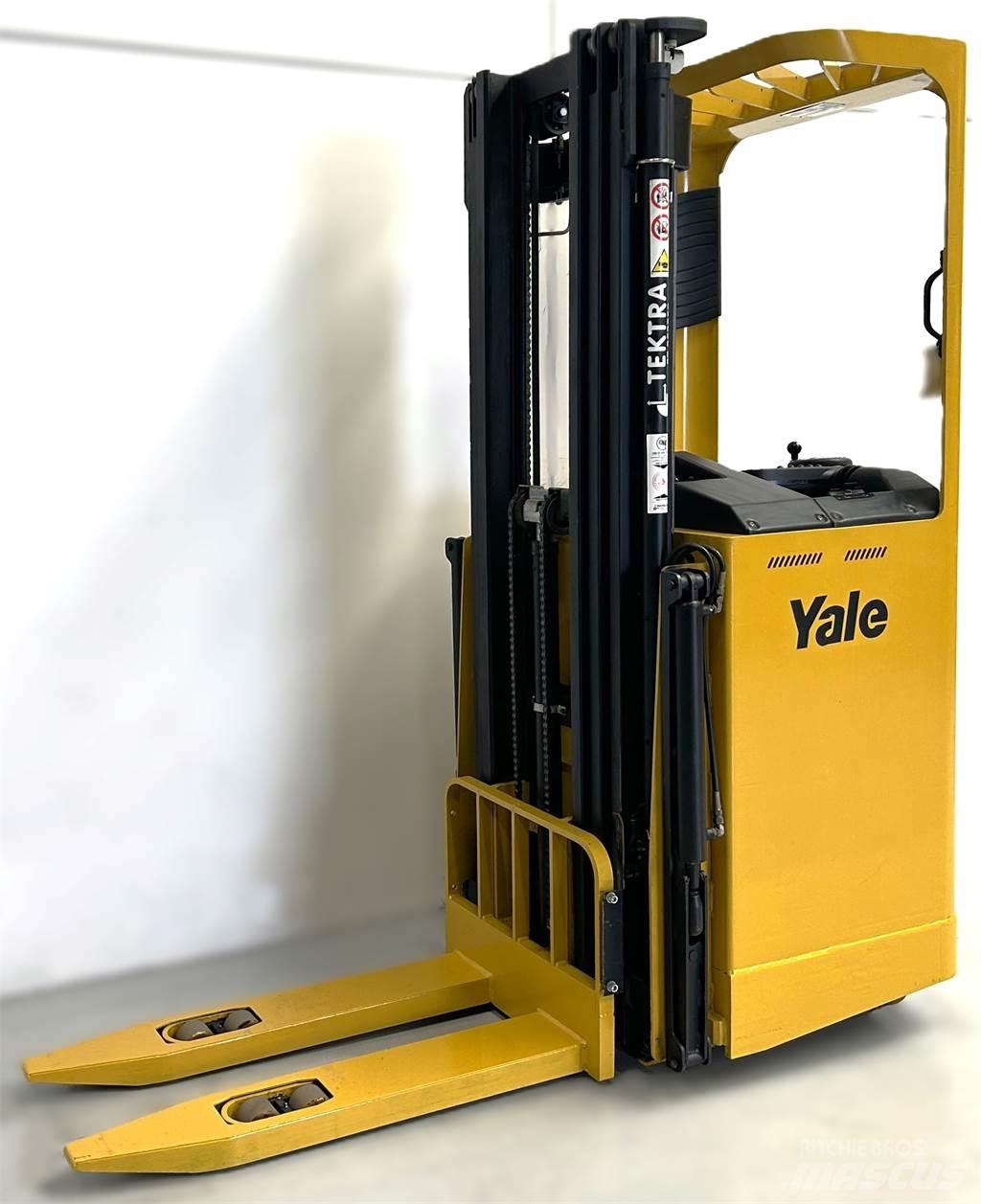 Yale SMS12S Elektromos gyalogkíséretű targoncák