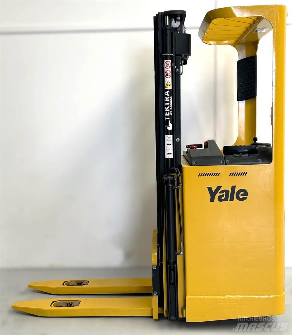 Yale SMS12S Elektromos gyalogkíséretű targoncák