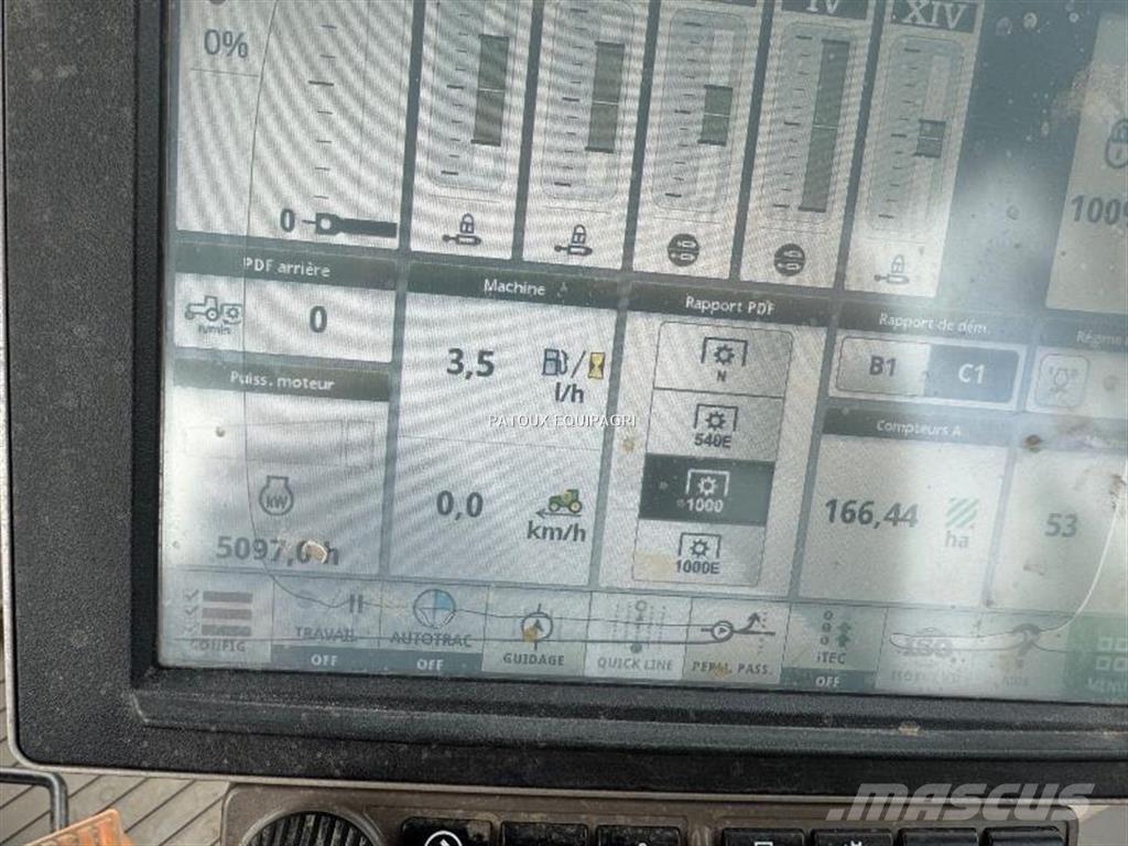 John Deere 6215R Traktorok