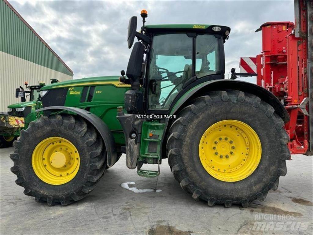 John Deere 6R250 Traktorok