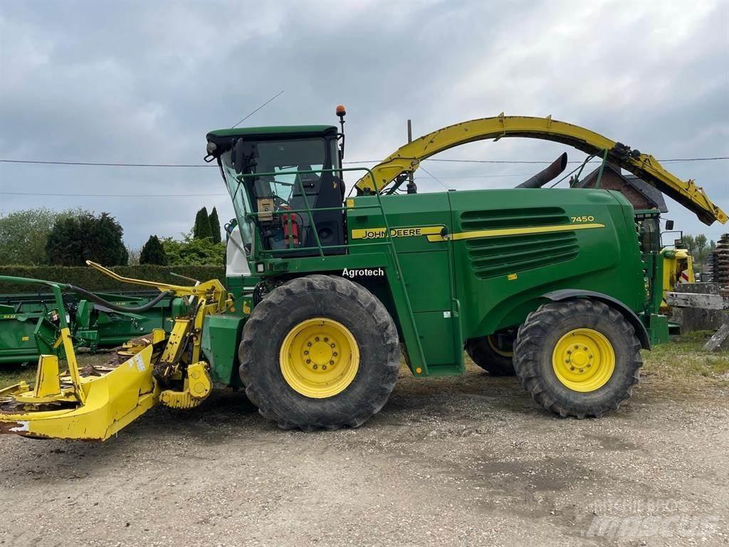 John Deere 7450 Szecskázók