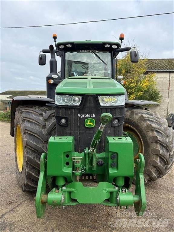 John Deere 8370 R Traktorok