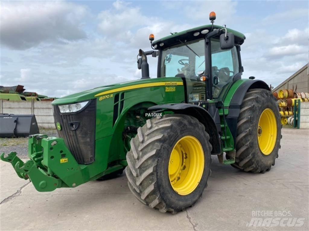 John Deere 8370R Traktorok