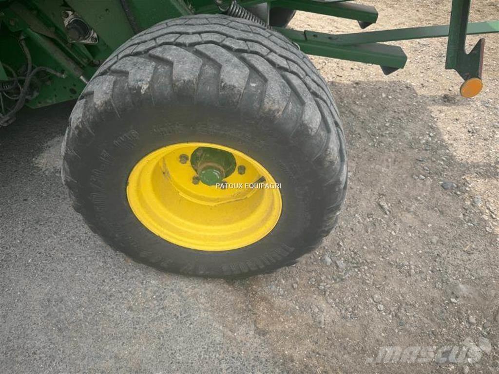 John Deere 864 Körbálázók