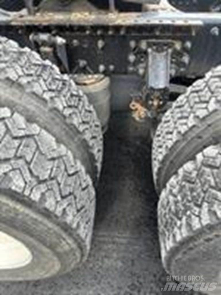 Mack AN64T Nyergesvontatók