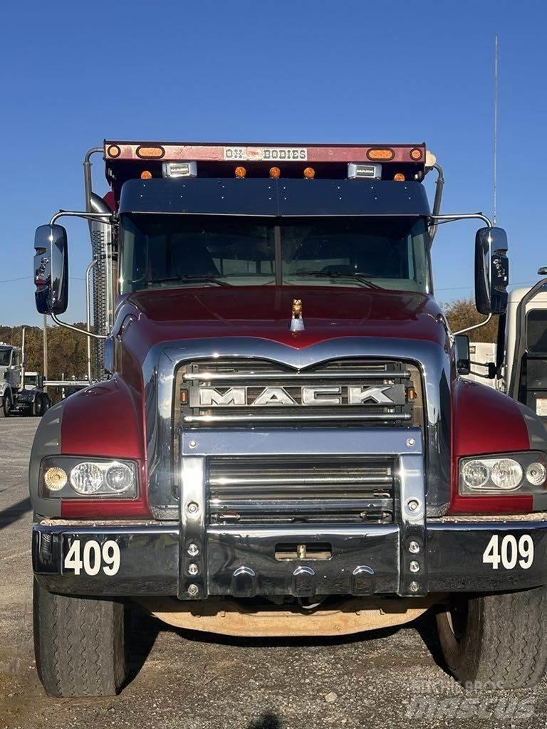 Mack GR104FR Billenő teherautók