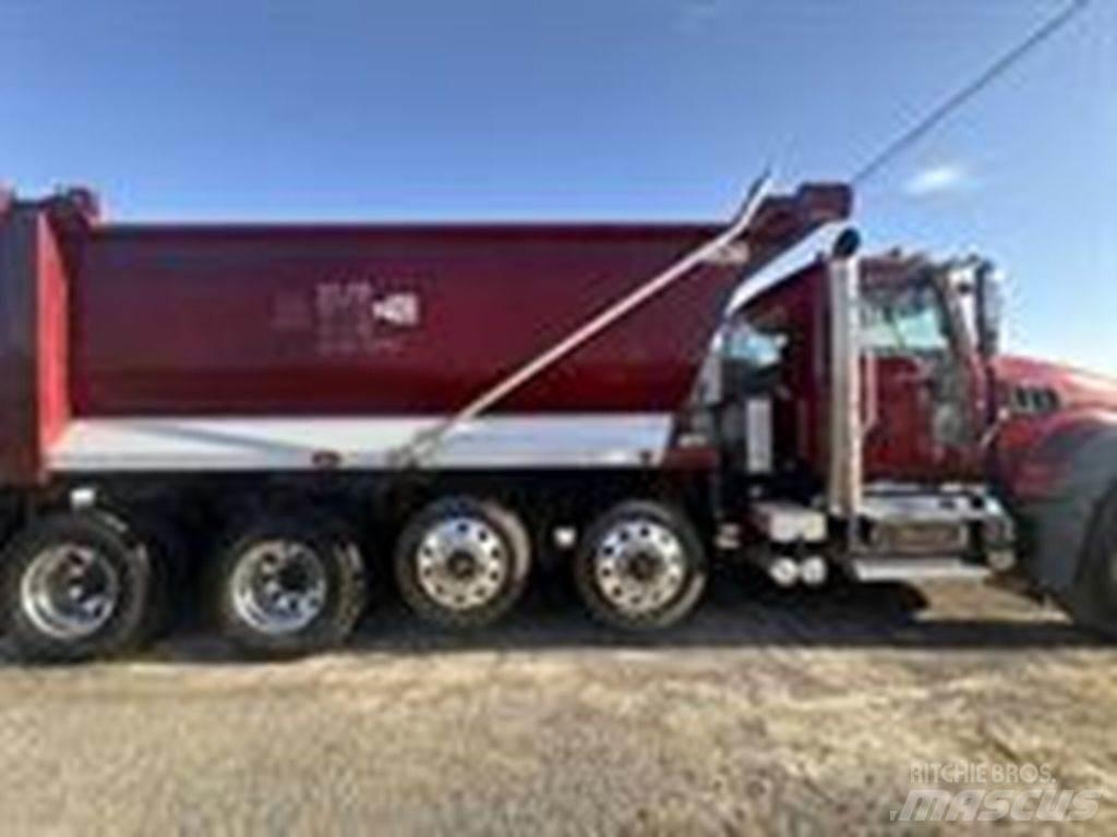 Mack GR104FR Billenő teherautók