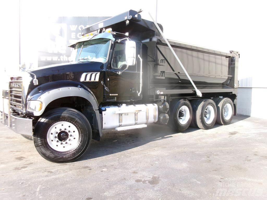 Mack GR64F Billenő teherautók