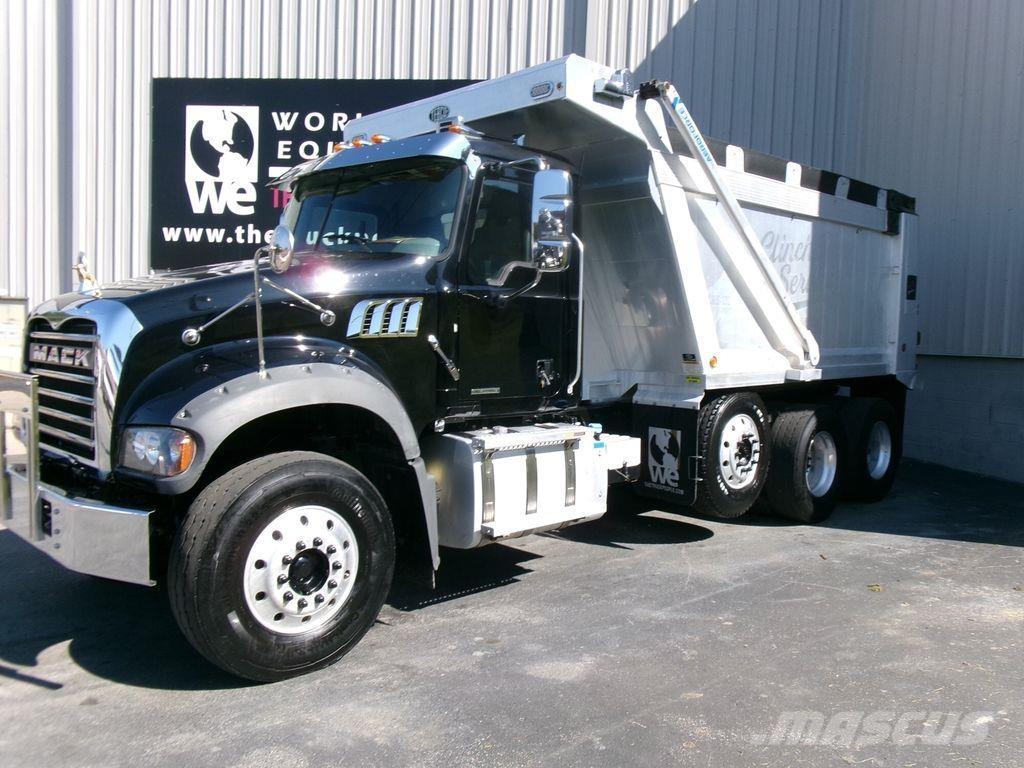 Mack GR64F Billenő teherautók
