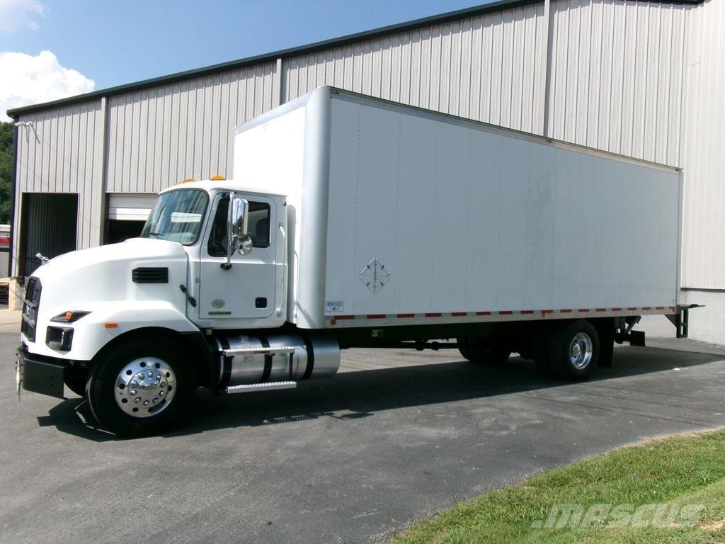 Mack MD6 Dobozos teherautók