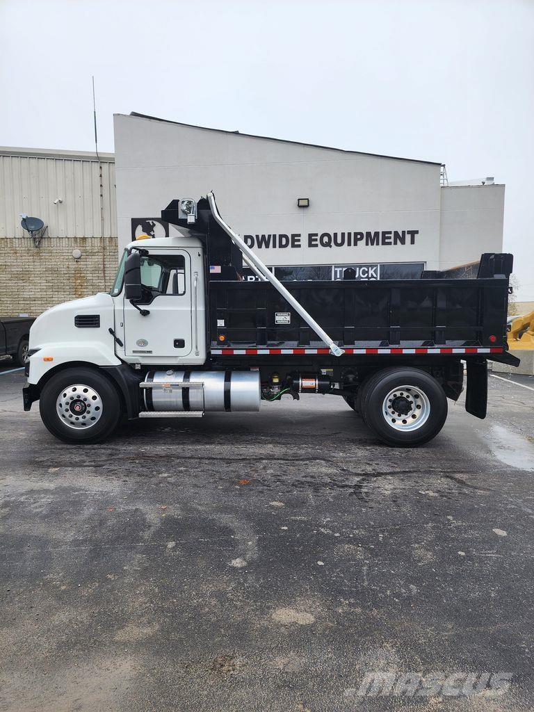 Mack MD6 Billenő teherautók