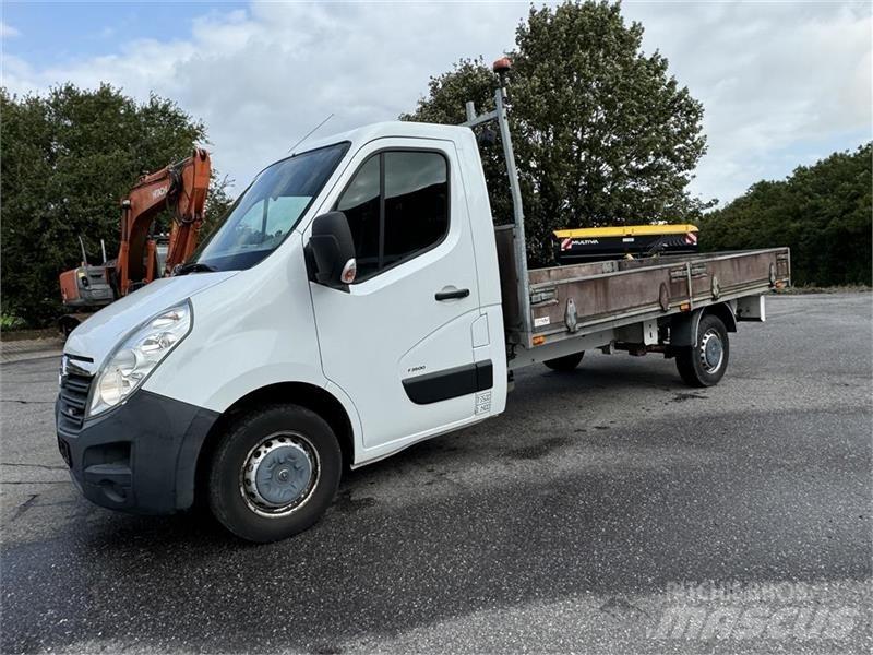 Opel Movano Platós / Ponyvás teherautók