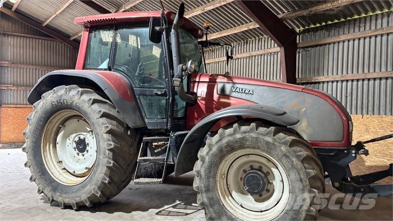 Valtra T190 Traktorok