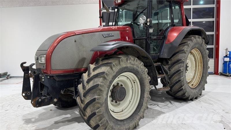 Valtra T190 Traktorok