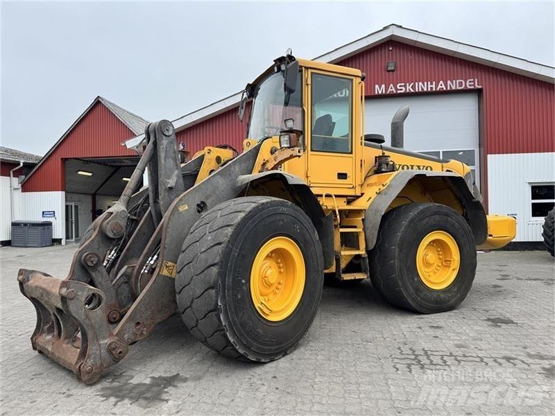 Volvo L 110 E Gumikerekes homlokrakodók