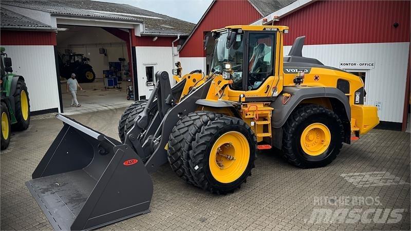 Volvo L 110 H Gumikerekes homlokrakodók