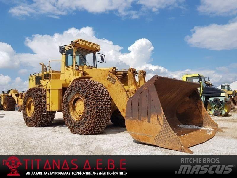 CAT 988B Gumikerekes homlokrakodók