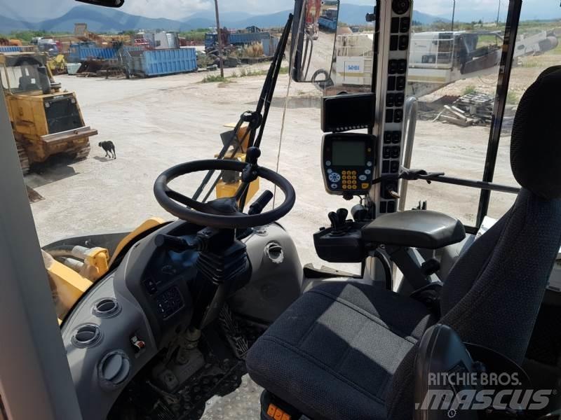 Volvo L350F Gumikerekes homlokrakodók
