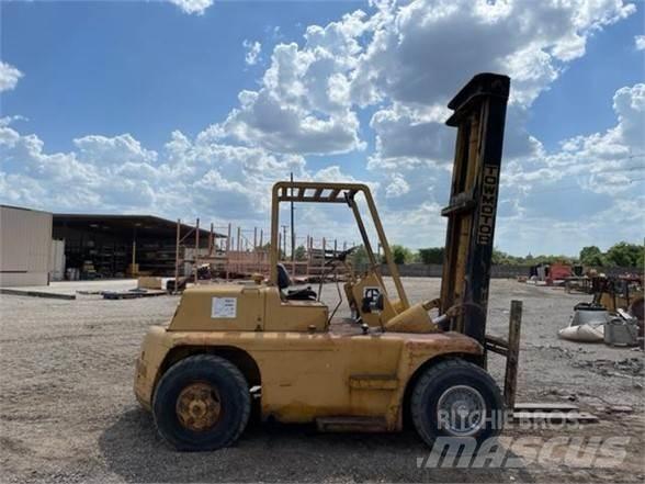 CAT B10 Tereptargonca